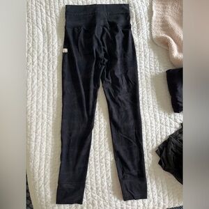 Vuori Black Camo Leggings